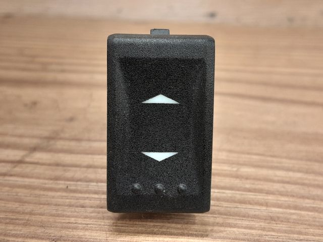 bontott FORD MONDEO III Bal hátsó Ablakemelő Kapcsoló