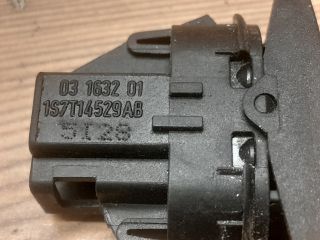 bontott FORD MONDEO III Bal hátsó Ablakemelő Kapcsoló