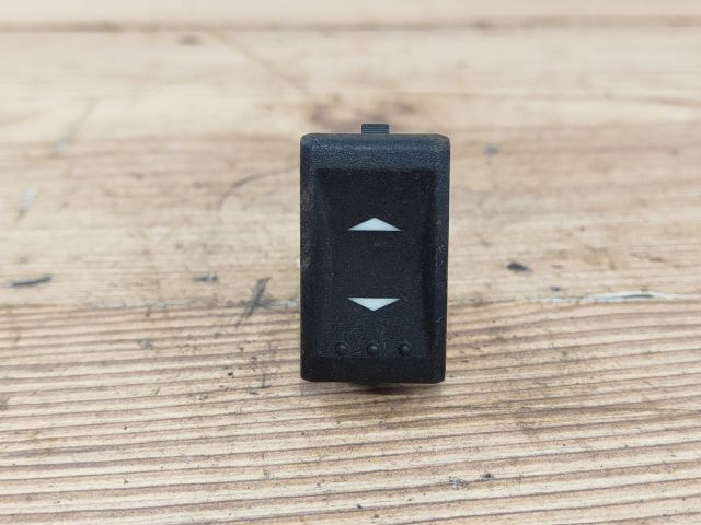 bontott FORD MONDEO III Bal hátsó Ablakemelő Kapcsoló