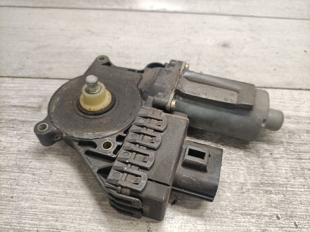 bontott FORD MONDEO III Bal hátsó Ablakemelő Motor