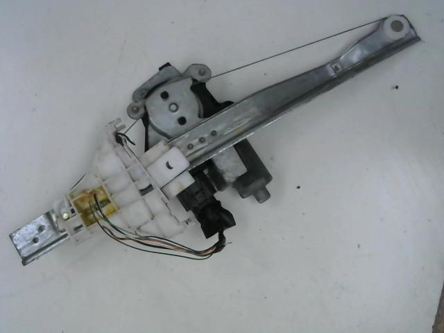 bontott FORD MONDEO III Bal hátsó Ablakemelő Szerkezet (Elektromos)