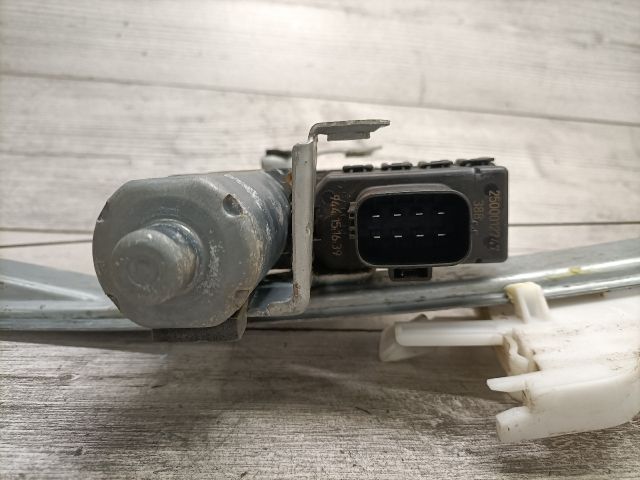 bontott FORD MONDEO III Bal hátsó Ablakemelő Szerkezet (Elektromos)