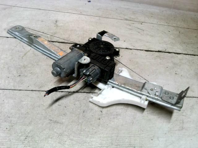 bontott FORD MONDEO III Bal hátsó Ablakemelő Szerkezet (Elektromos)