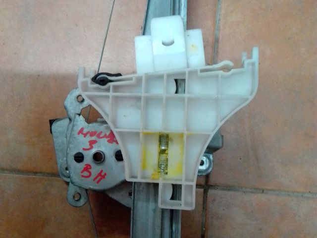 bontott FORD MONDEO III Bal hátsó Ablakemelő Szerkezet (Elektromos)