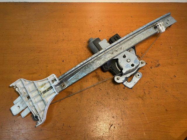 bontott FORD MONDEO III Bal hátsó Ablakemelő Szerkezet (Mechanikus)