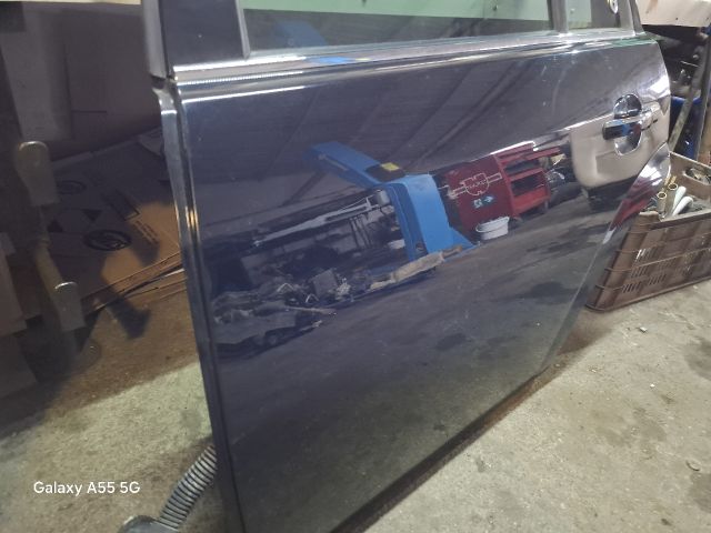 bontott FORD MONDEO III Bal hátsó Ajtó (Részeivel)