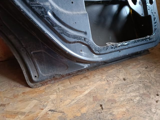 bontott FORD MONDEO III Bal hátsó Ajtó (Üres lemez)