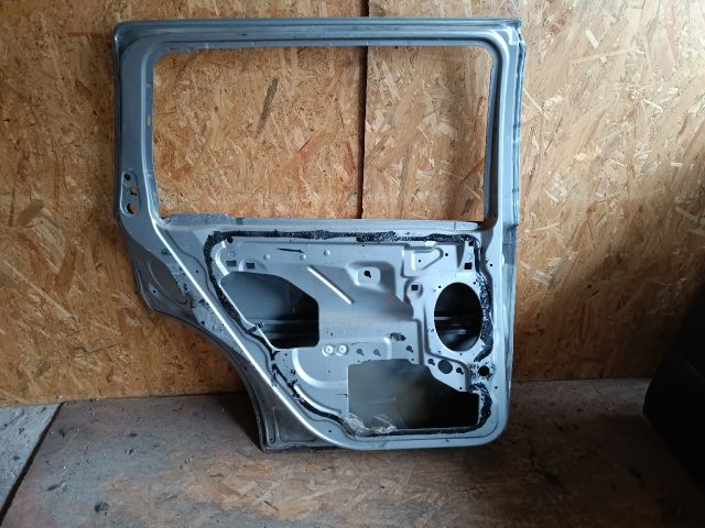 bontott FORD MONDEO III Bal hátsó Ajtó (Üres lemez)