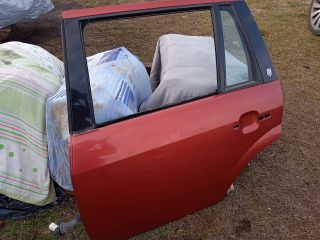 bontott FORD MONDEO III Bal hátsó Ajtó (Üres lemez)