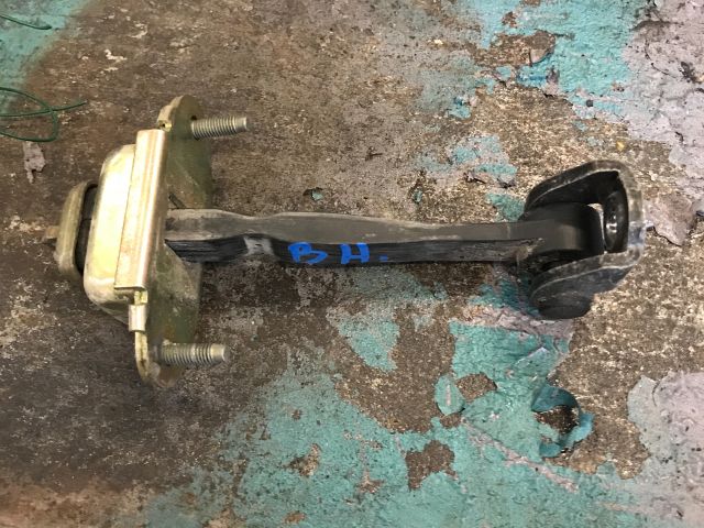 bontott FORD MONDEO III Bal hátsó Ajtóhatároló