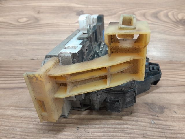 bontott FORD MONDEO III Bal hátsó Ajtózár