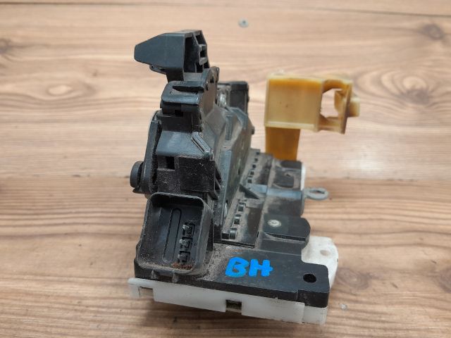 bontott FORD MONDEO III Bal hátsó Ajtózár