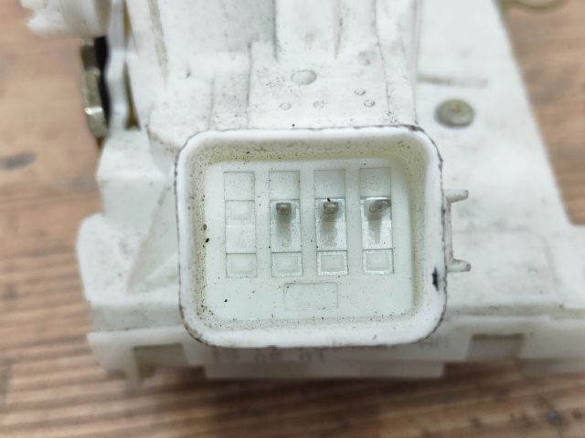 bontott FORD MONDEO III Bal hátsó Ajtózár