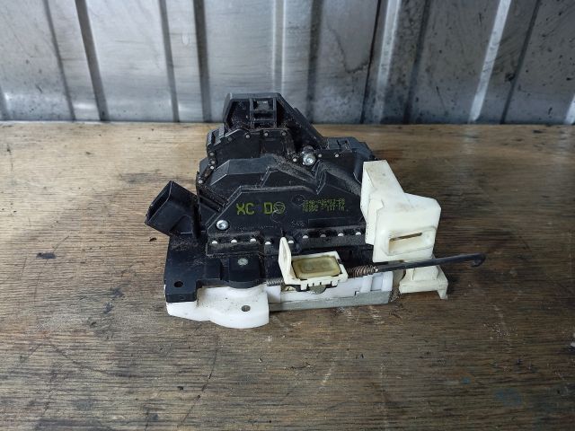 bontott FORD MONDEO III Bal hátsó Ajtózár