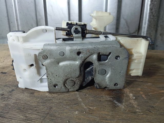 bontott FORD MONDEO III Bal hátsó Ajtózár