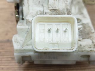 bontott FORD MONDEO III Bal hátsó Ajtózár