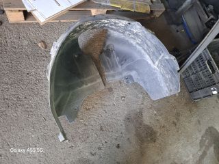 bontott FORD MONDEO III Bal hátsó Dobbetét (Kerékjárati, Műanyag)