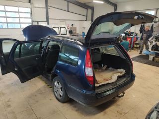 bontott FORD MONDEO III Bal hátsó Dobbetét (Kerékjárati, Műanyag)