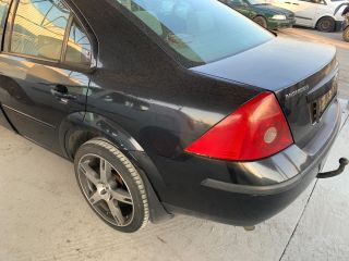 bontott FORD MONDEO III Bal hátsó Dobbetét (Kerékjárati, Műanyag)