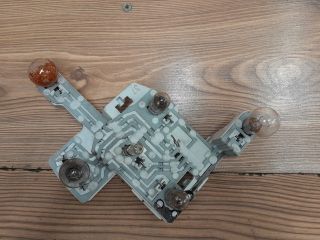 bontott FORD MONDEO III Bal Hátsó Lámpa Foglalat