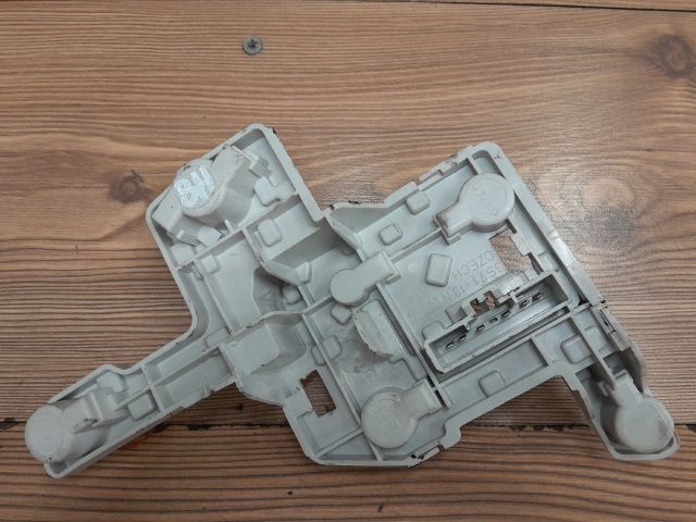 bontott FORD MONDEO III Bal Hátsó Lámpa Foglalat