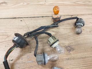 bontott FORD MONDEO III Bal Hátsó Lámpa Foglalat