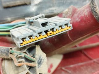 bontott FORD MONDEO III Bal Hátsó Lámpa