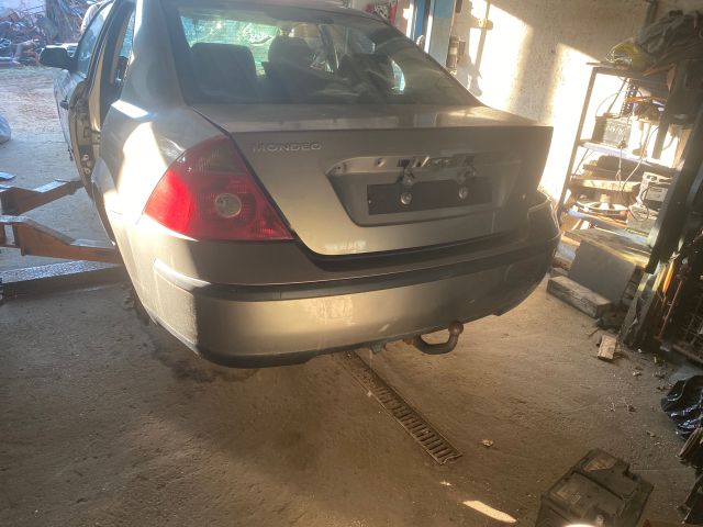 bontott FORD MONDEO III Bal Hátsó Lámpa