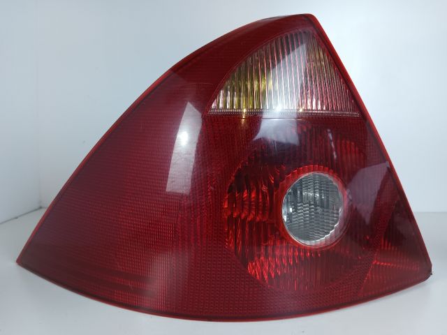 bontott FORD MONDEO III Bal Hátsó Lámpa