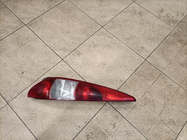 bontott FORD MONDEO III Bal Hátsó Lámpa
