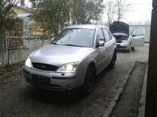 bontott FORD MONDEO III Bal hátsó Sárvédő Gumi