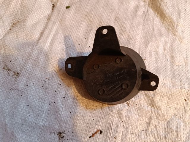 bontott FORD MONDEO III Bal Ködlámpa Rács