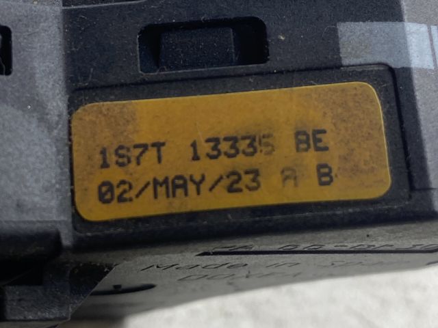 bontott FORD MONDEO III Bal Kormánykapcsoló Irányjelző