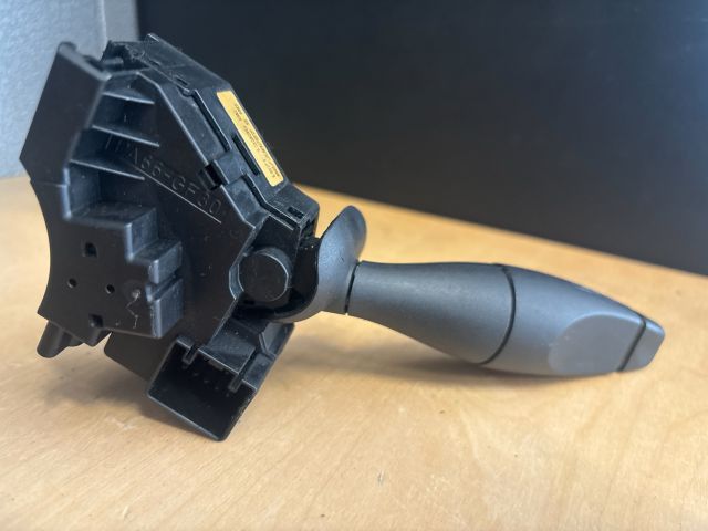 bontott FORD MONDEO III Bal Kormánykapcsoló Irányjelző