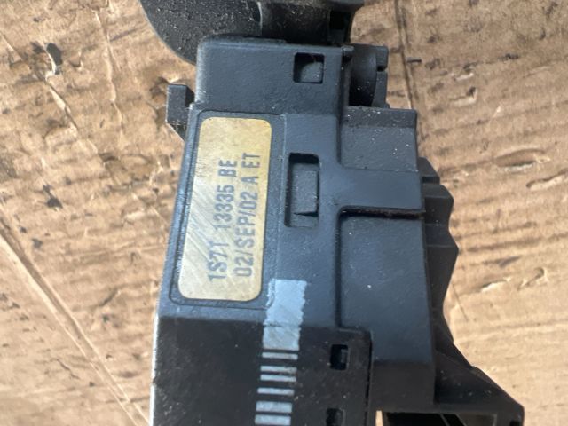 bontott FORD MONDEO III Bal Kormánykapcsoló Irányjelző