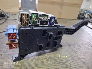 bontott FORD MONDEO III Biztosítéktábla Utastér