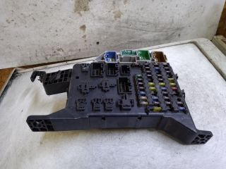 bontott FORD MONDEO III Biztosítéktábla Utastér