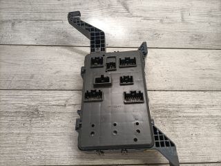 bontott FORD MONDEO III Biztosítéktábla Utastér