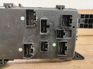 bontott FORD MONDEO III Biztosítéktábla Utastér