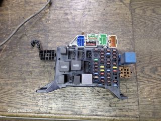 bontott FORD MONDEO III Biztosítéktábla Utastér