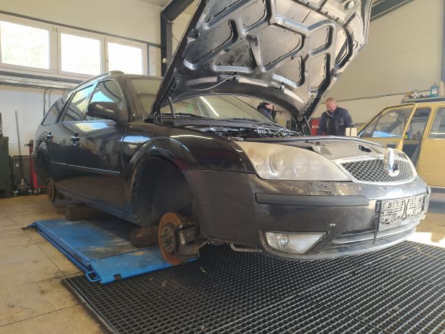 bontott FORD MONDEO III Biztosítéktábla Utastér