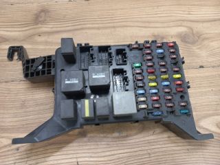 bontott FORD MONDEO III Biztosítéktábla Utastér