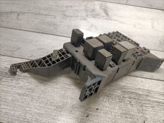 bontott FORD MONDEO III Biztosítéktábla Utastér