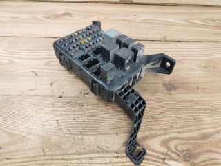 bontott FORD MONDEO III Biztosítéktábla Utastér