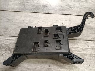 bontott FORD MONDEO III Biztosítéktábla Utastér