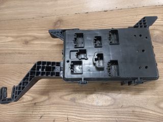 bontott FORD MONDEO III Biztosítéktábla Utastér