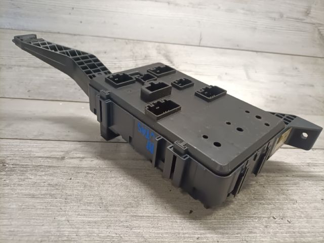 bontott FORD MONDEO III Biztosítéktábla Utastér