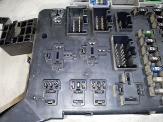 bontott FORD MONDEO III Biztosítéktábla Utastér