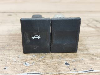 bontott FORD MONDEO III Csomagtér Nyitó Kar / Gomb