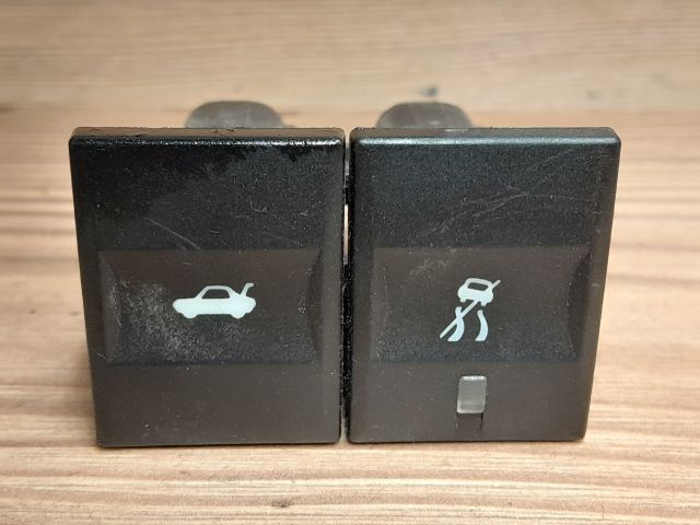 bontott FORD MONDEO III Csomagtér Nyitó Kar / Gomb